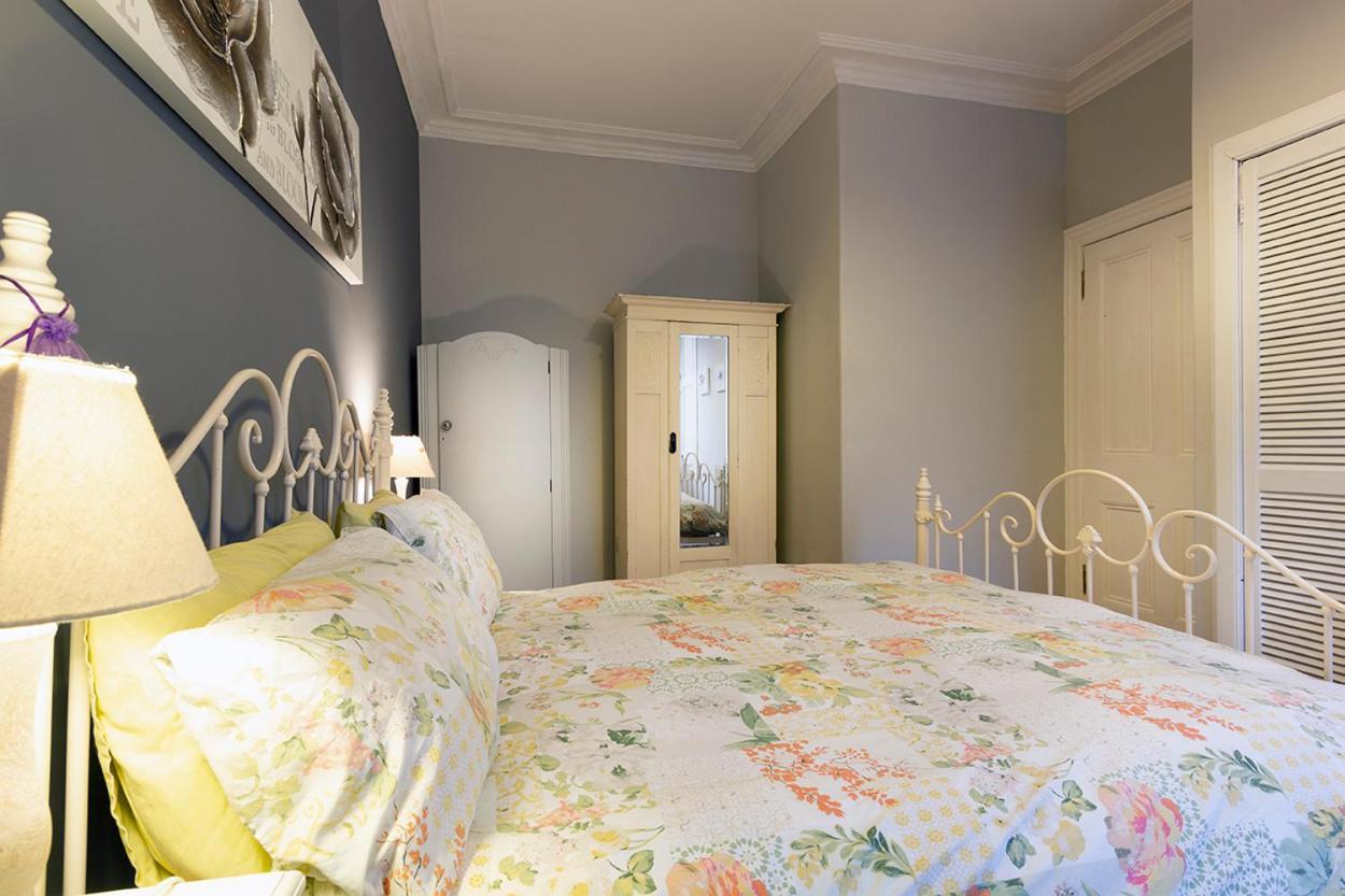 Cosy Near Centre Edinburgh Apartment — Photos 2