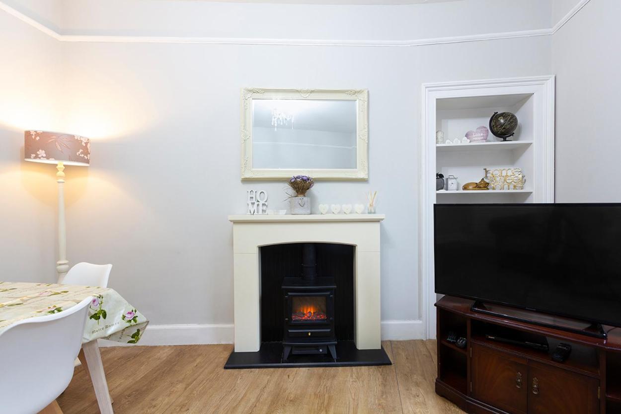 Cosy Near Centre Edinburgh Apartment — Photos 3
